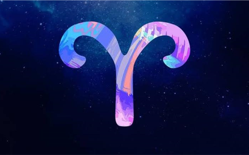 اليوم الجريء.. حظ برج الحمل يدعم تغييرات مهنية وعاطفية